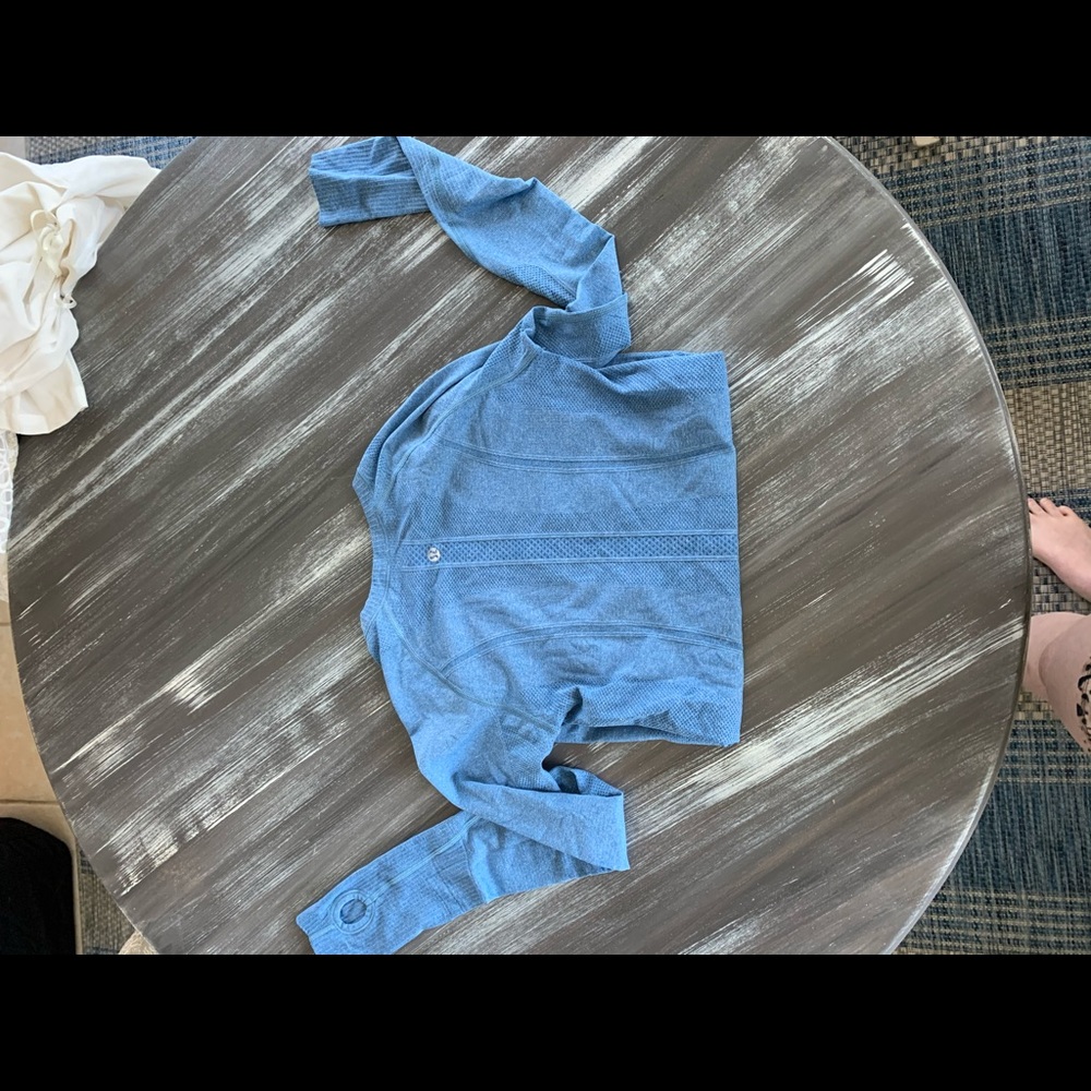 Long sleeve Lululemon top